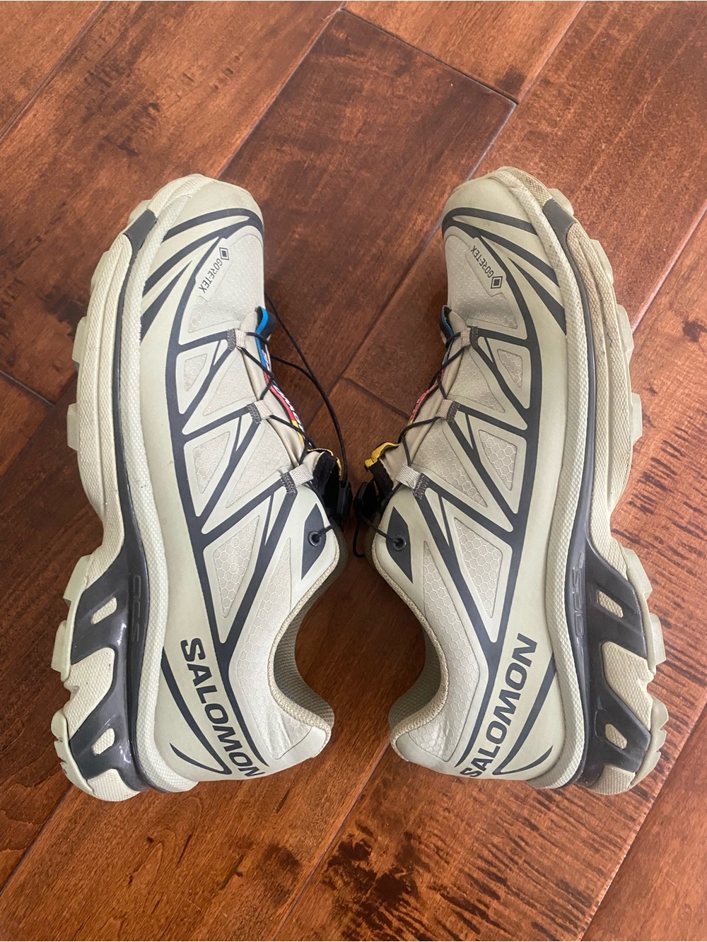 Salomon XT 6 Gor-tex green/gray running/trail shoes. Women’s 10.5/Mens 9.5
